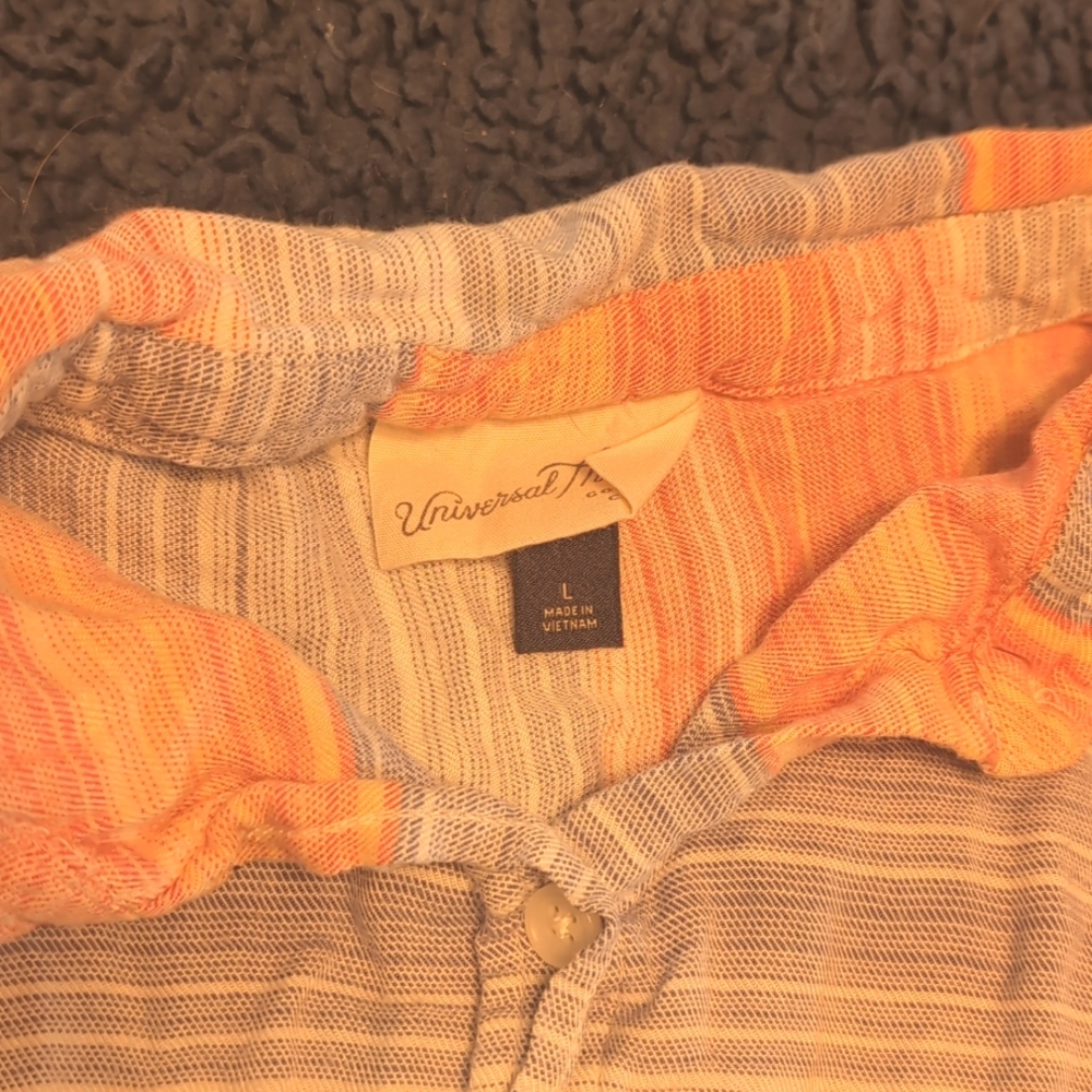 Universal Thread Button Down Blouse - Picture 3 of 6